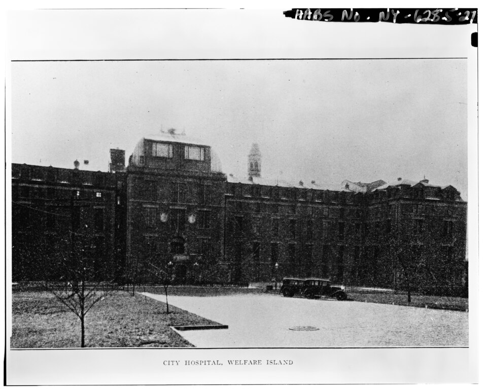 Historic photograph of City Hospital on Welfare Island in 1929.